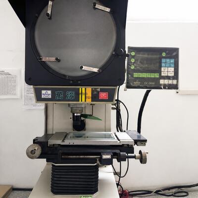 Digital Optical Profile Projectors / Comparators